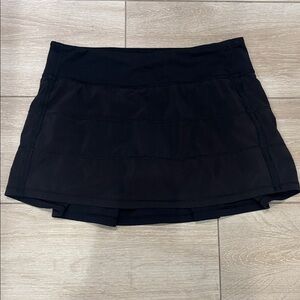 Pace arrival Black Athletic Skort Lululemon size 6.
